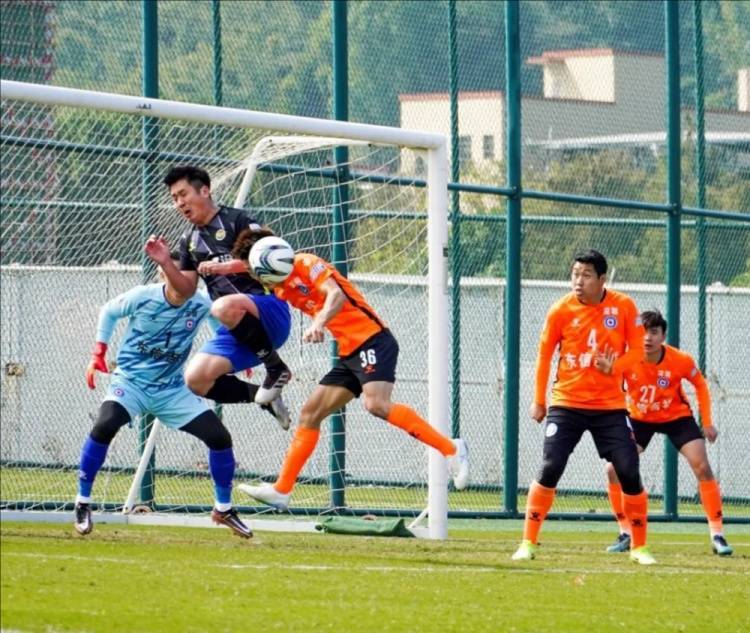 开云体育官方网站-国内足球职业比赛势如破竹，球队追求胜利梦想的简单介绍