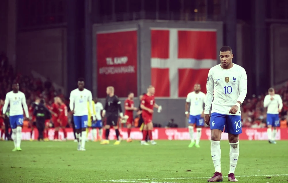 丹麦队大胜领跑，成功晋级欧洲杯资格赛