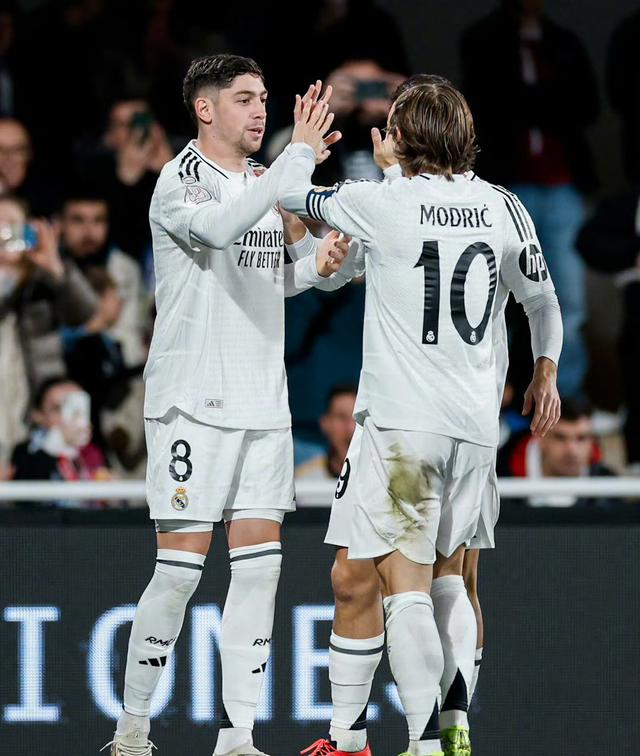 开云体育官方网站-包含皇家马德里士气高涨，备战对手期待取胜的词条