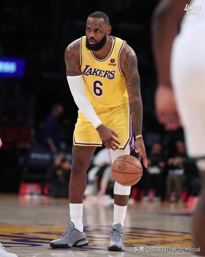 开云体育平台APP-爵士队半场领先詹森成关键一环的简单介绍