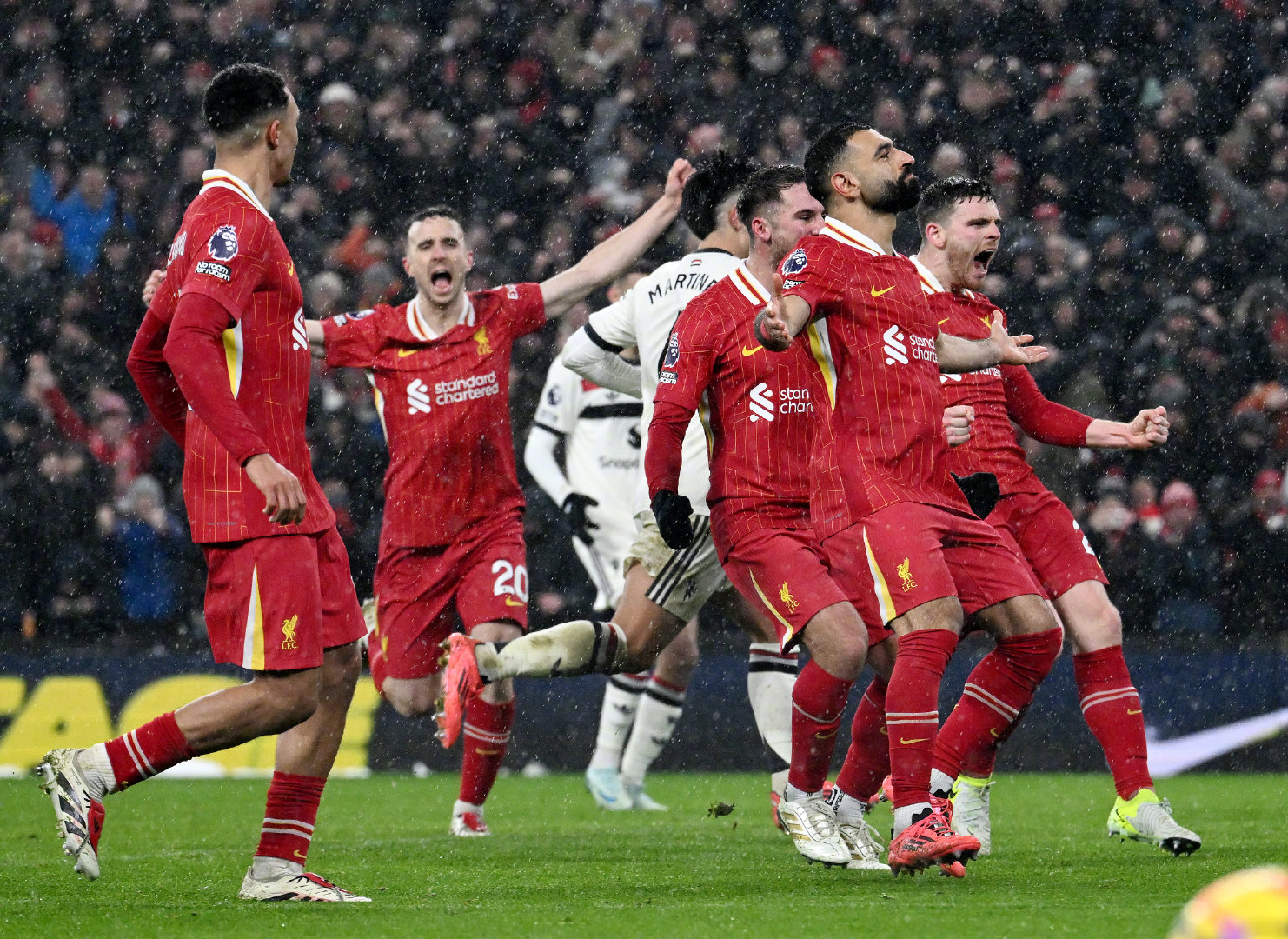 开云下载-阿森纳主场平利物浦，英超竞争激烈加剧