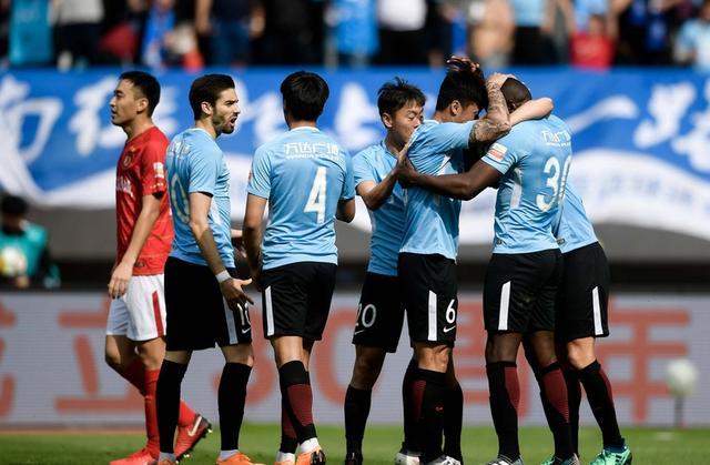 包含广州恒大主场不敌大连一方,遭遇两连败的词条 包含广州恒大主场不敌大连一方,遭遇两连败的词条