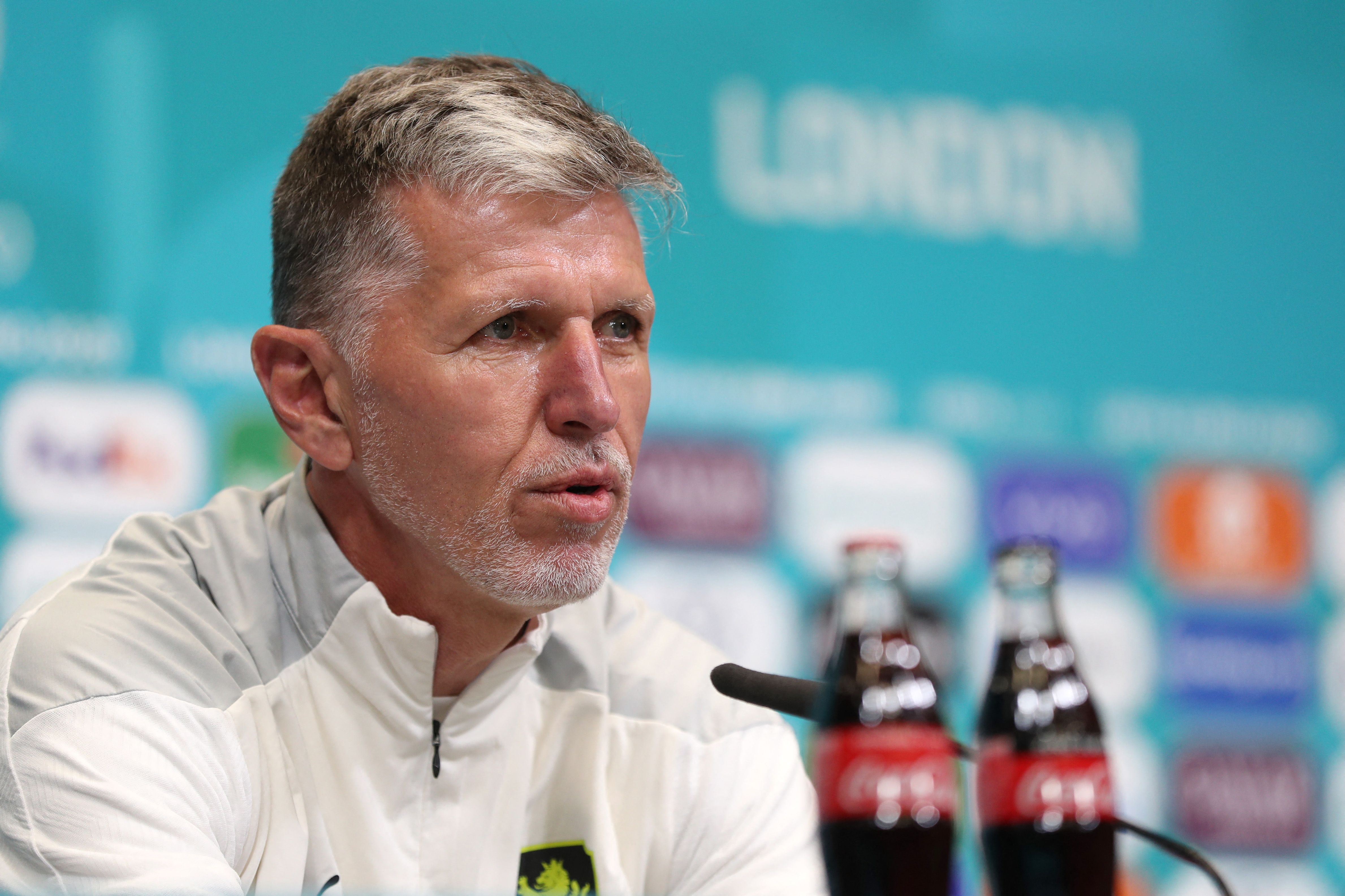 莎普顿主教练哈桑:渴望击败曼联,出线英超顶级的简单介绍 莎普顿主教练哈桑:渴望击败曼联,出线英超顶级的简单介绍