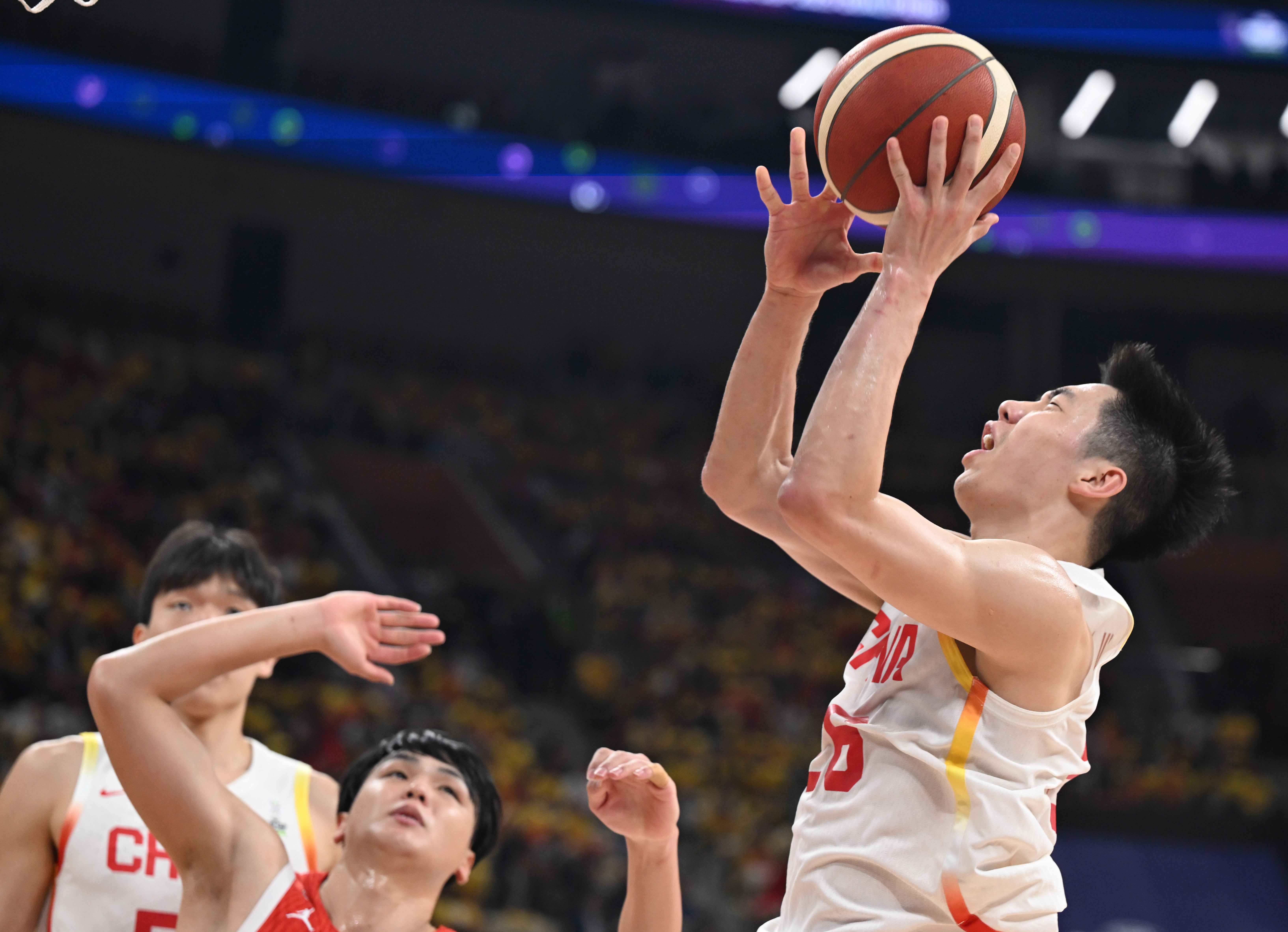 亚洲球队表现抢眼，国际篮球锦标赛取得好成绩