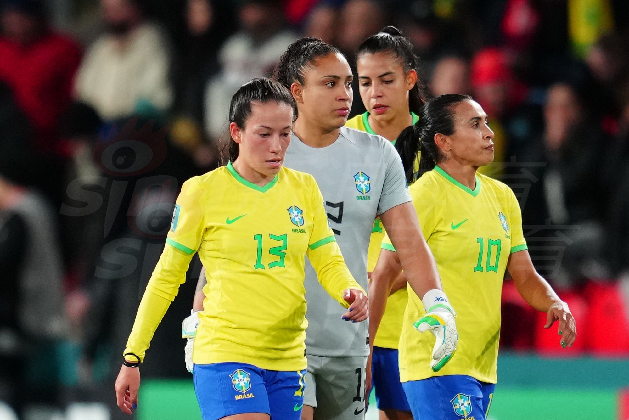 开云体育下载-巴拿马女足选手获得个人荣誉，登上封面