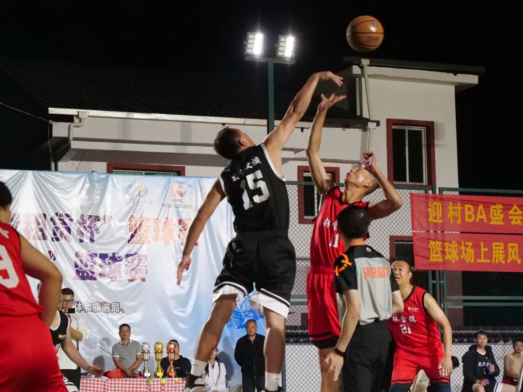 贵州篮球比赛精彩纷呈,现场火爆 贵州篮球比赛精彩纷呈,现场火爆