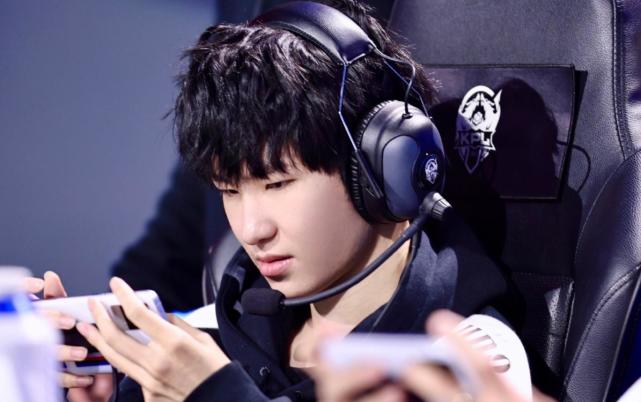 开云体育中国-狼队后防屡次失误，需加强磨合！的简单介绍