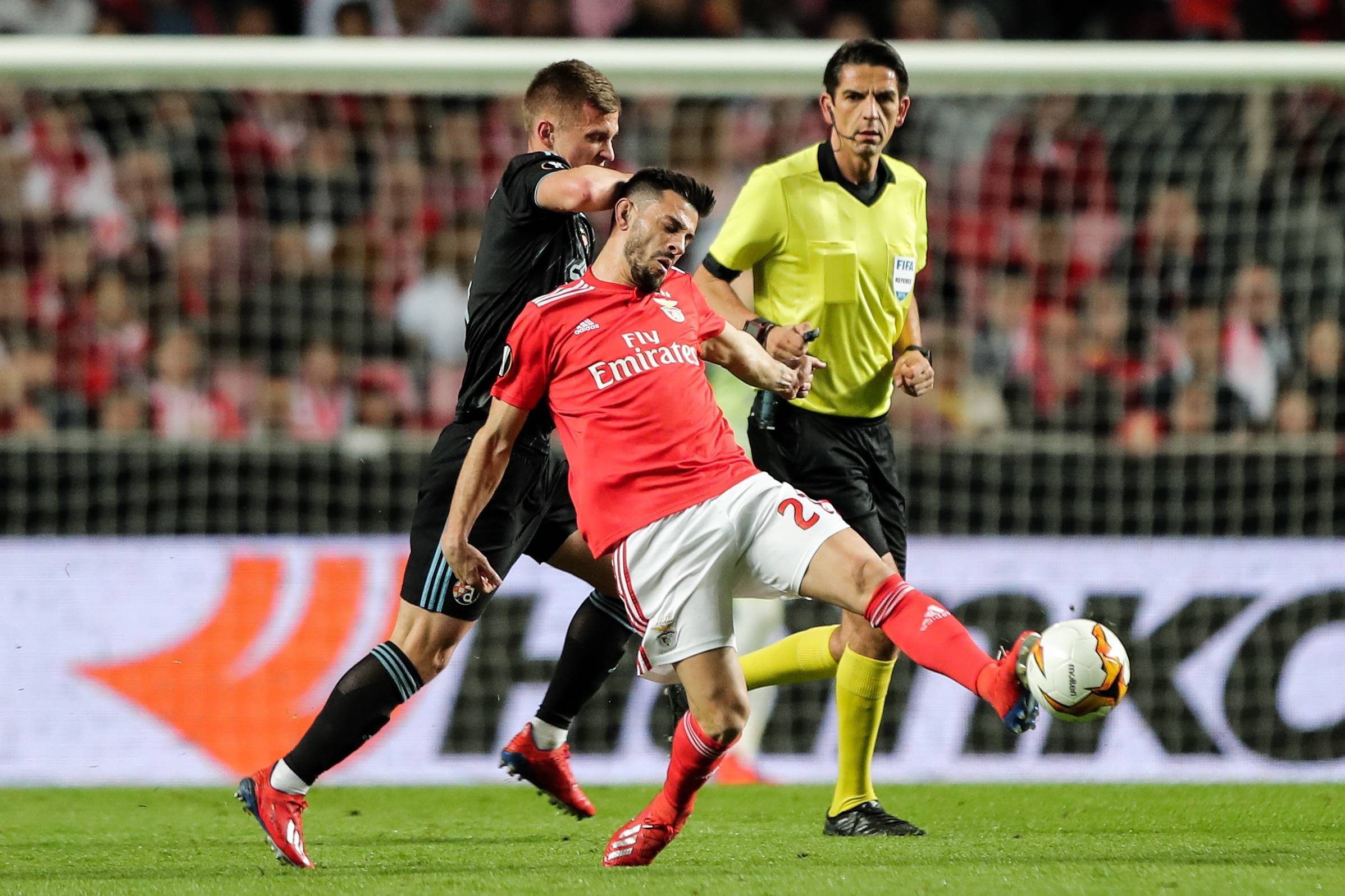 开云体育登录-葡超巨人本菲卡教练团队调整紧盯夺冠机会的简单介绍