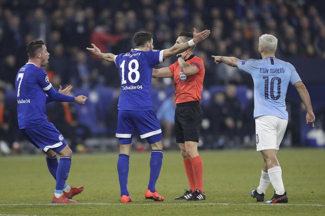 沙尔克客场遭遇逆转失利积分停滞的简单介绍