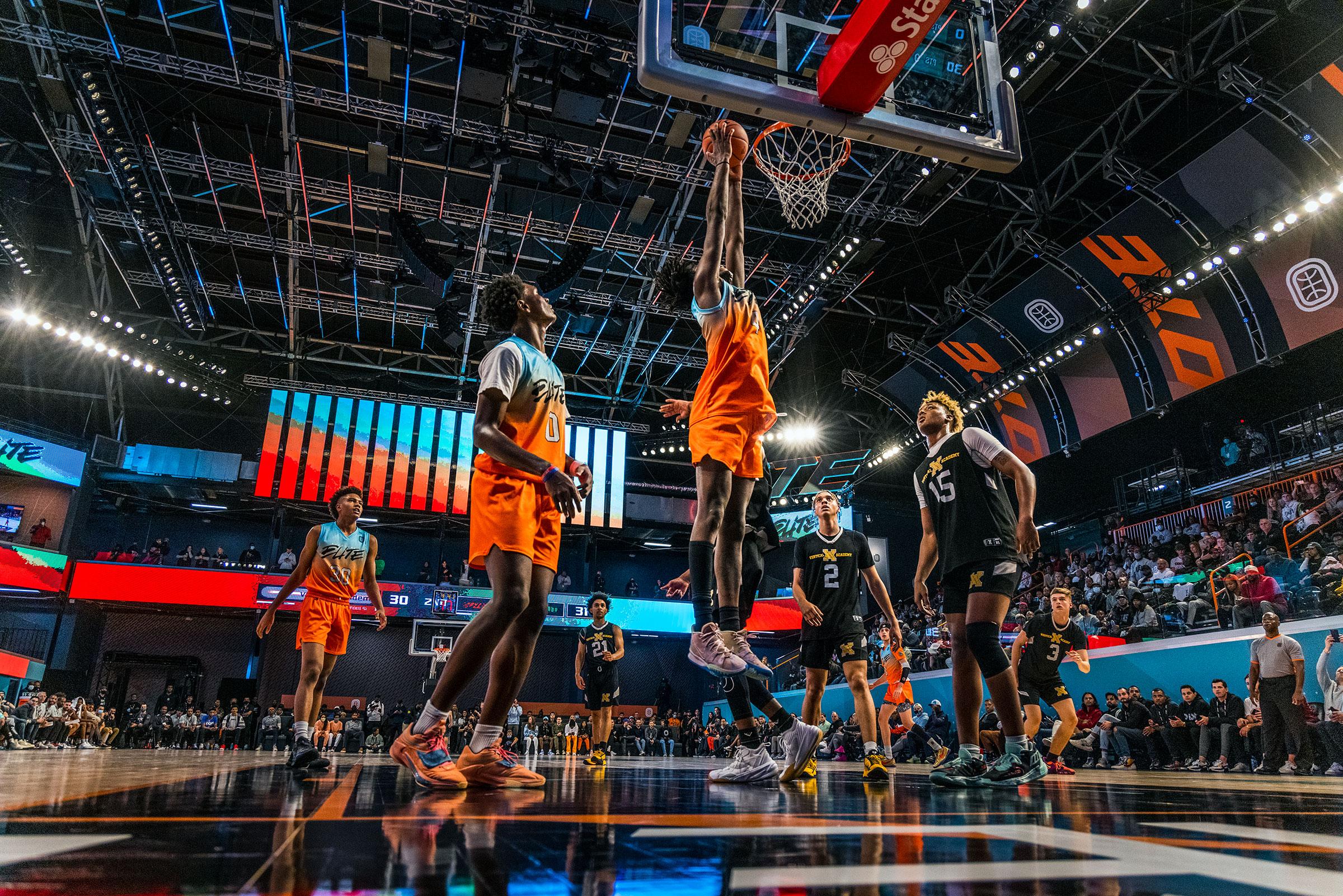 包含美国篮球联赛总决赛拉开帷幕,激烈对决引人关注的词条 包含美国篮球联赛总决赛拉开帷幕,激烈对决引人关注的词条