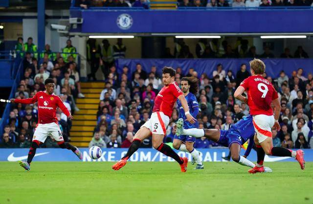 包含曼城主场完胜切尔西,英超之巅继续擎天的词条 包含曼城主场完胜切尔西,英超之巅继续擎天的词条