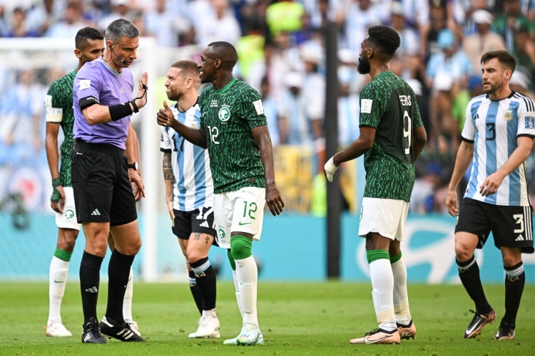 关于斯洛文尼亚惊险逆袭，欧冠淘汰赛资格锁定的信息