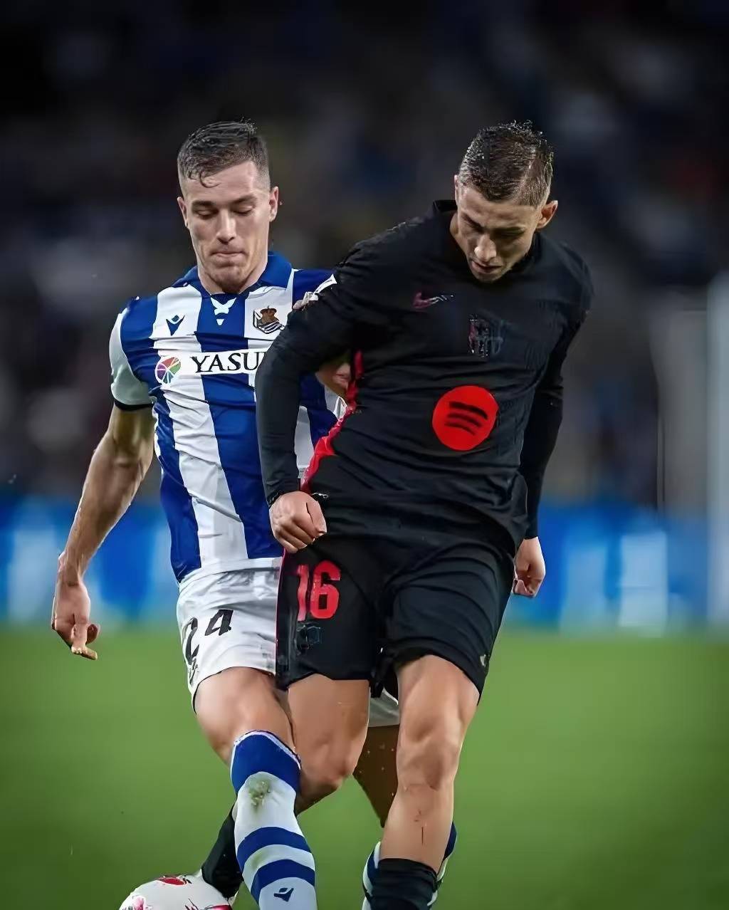 巴萨客场不敌，遭遇尴尬败绩