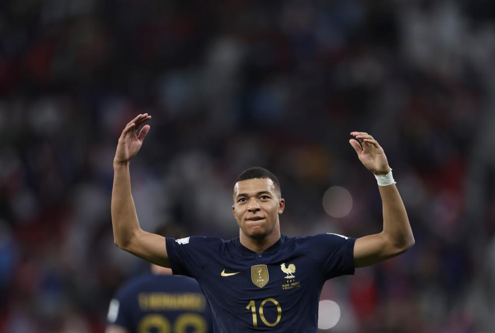 包含创造传奇！世界杯赛场豪门横扫一切挑战的词条