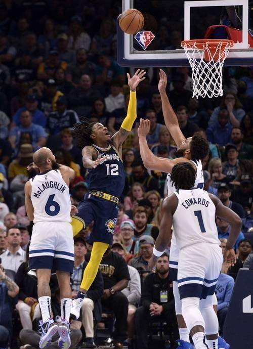 开云体育官网-灰熊主场力克老鹰，莫兰特全场发挥抢眼