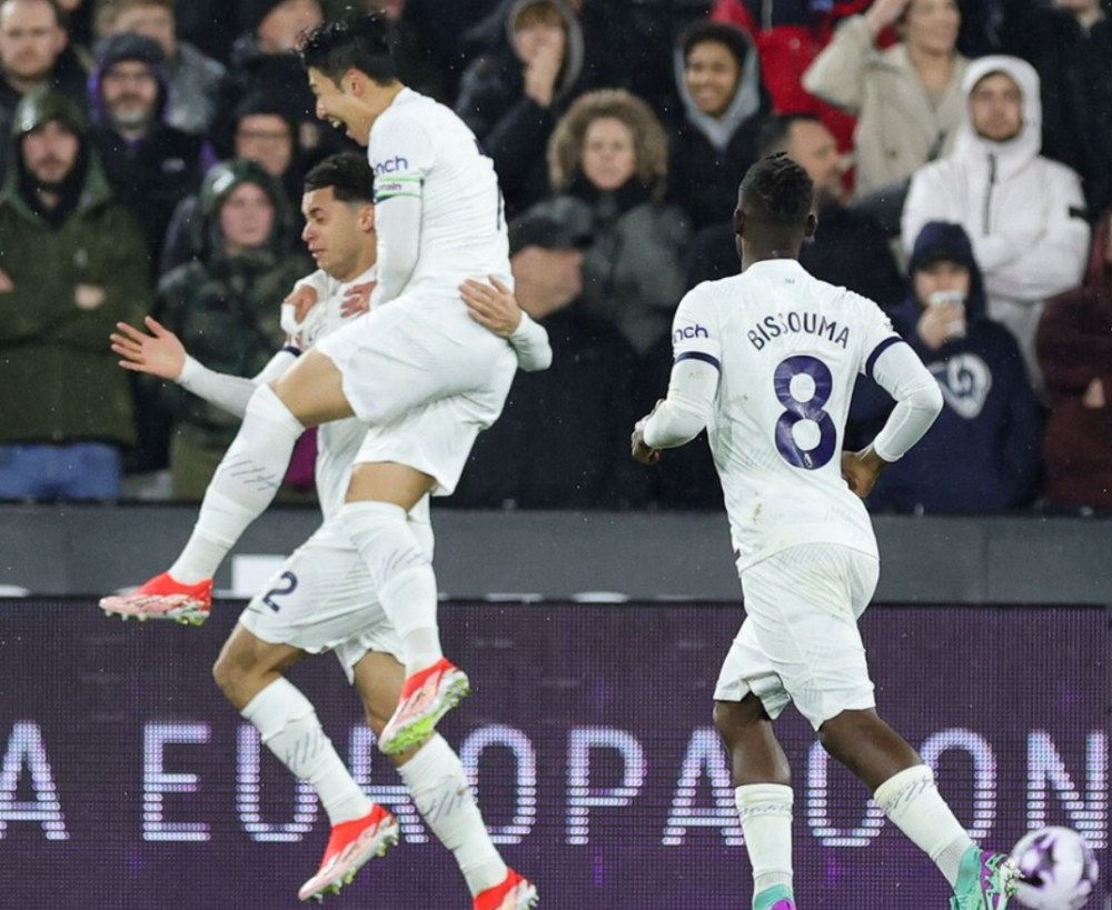 开云体育官网-曼联遭遇出局悬念，晋级希望渺茫的简单介绍