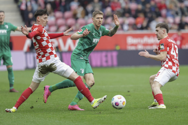 美因茨球队客场失利,联赛前景堪忧 美因茨球队客场失利,联赛前景堪忧