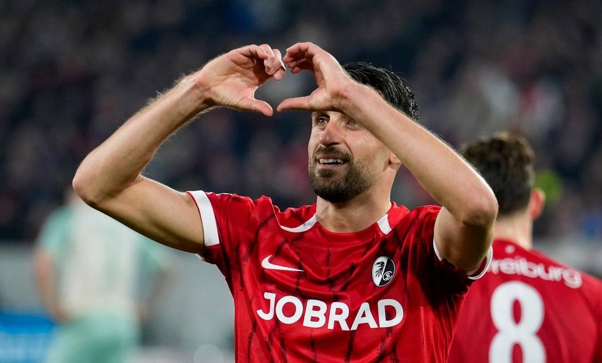 开云体育APP下载-关于弗赖堡在近期比赛中大放异彩，取得胜利的信息