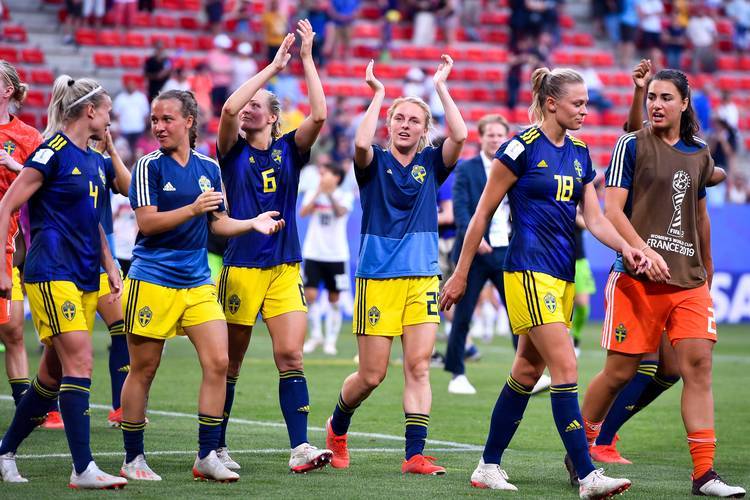 开云体育官网-丹麦选手实力出众，夺得状元