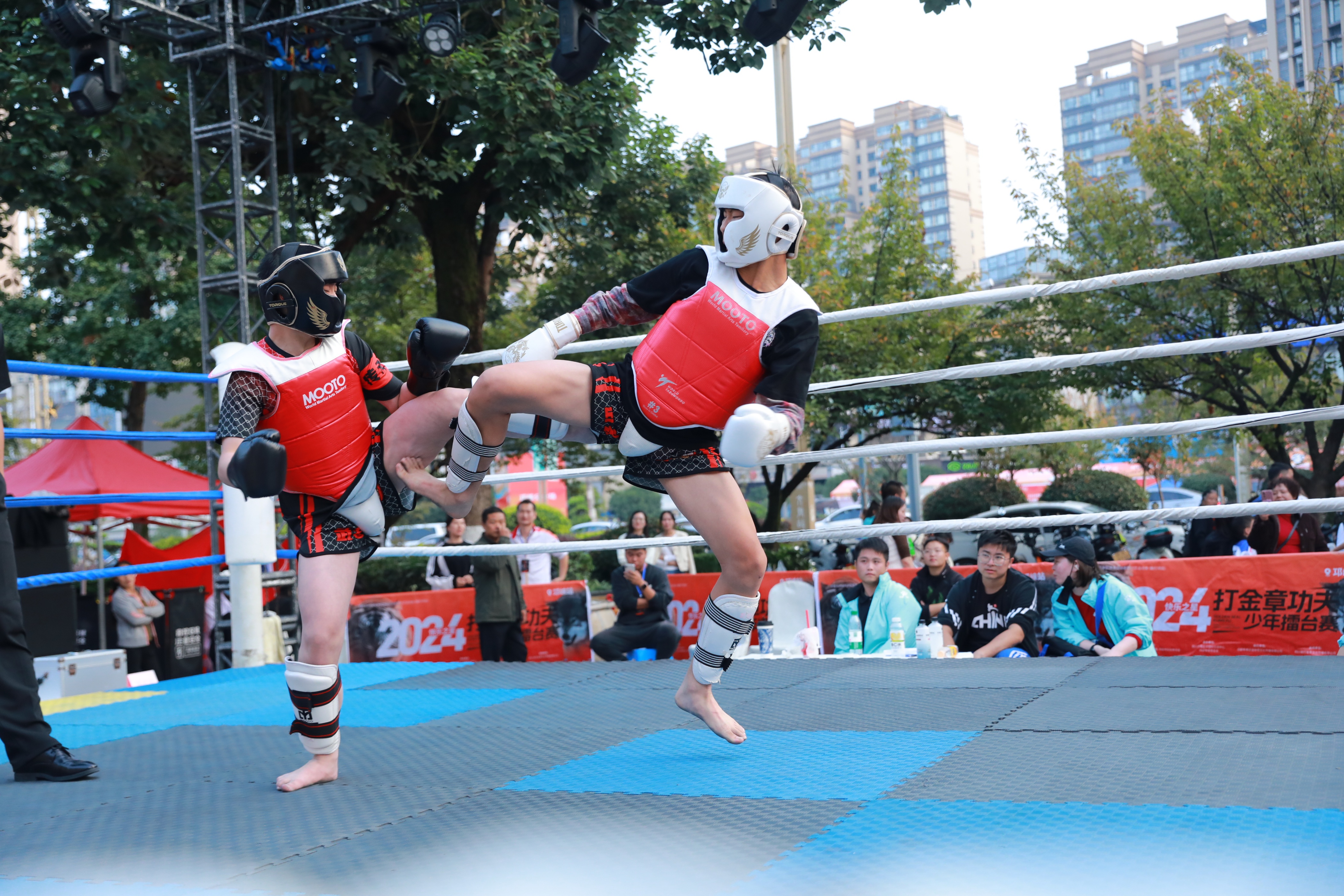 开云体育中国-关于擂台斗士决战激动人心，深夜搏击的信息