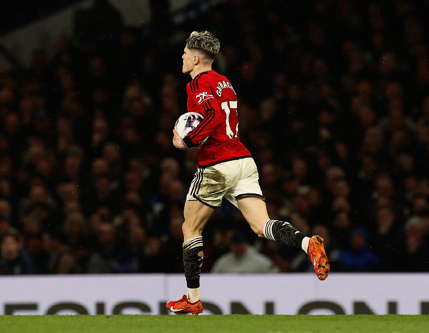 包含法兰霍夫莱姆迎来转机,主场势如破竹领跑积分榜的词条 包含法兰霍夫莱姆迎来转机,主场势如破竹领跑积分榜的词条