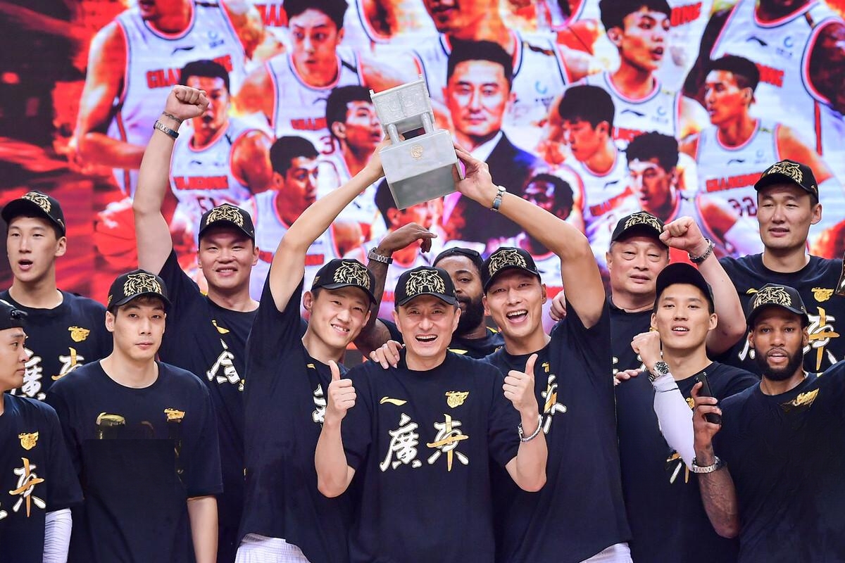 开云体育app-队员凭实力巅峰对决，谁能笑到最后