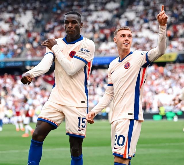 开云APP-切尔西取得关键胜利，逼近前三