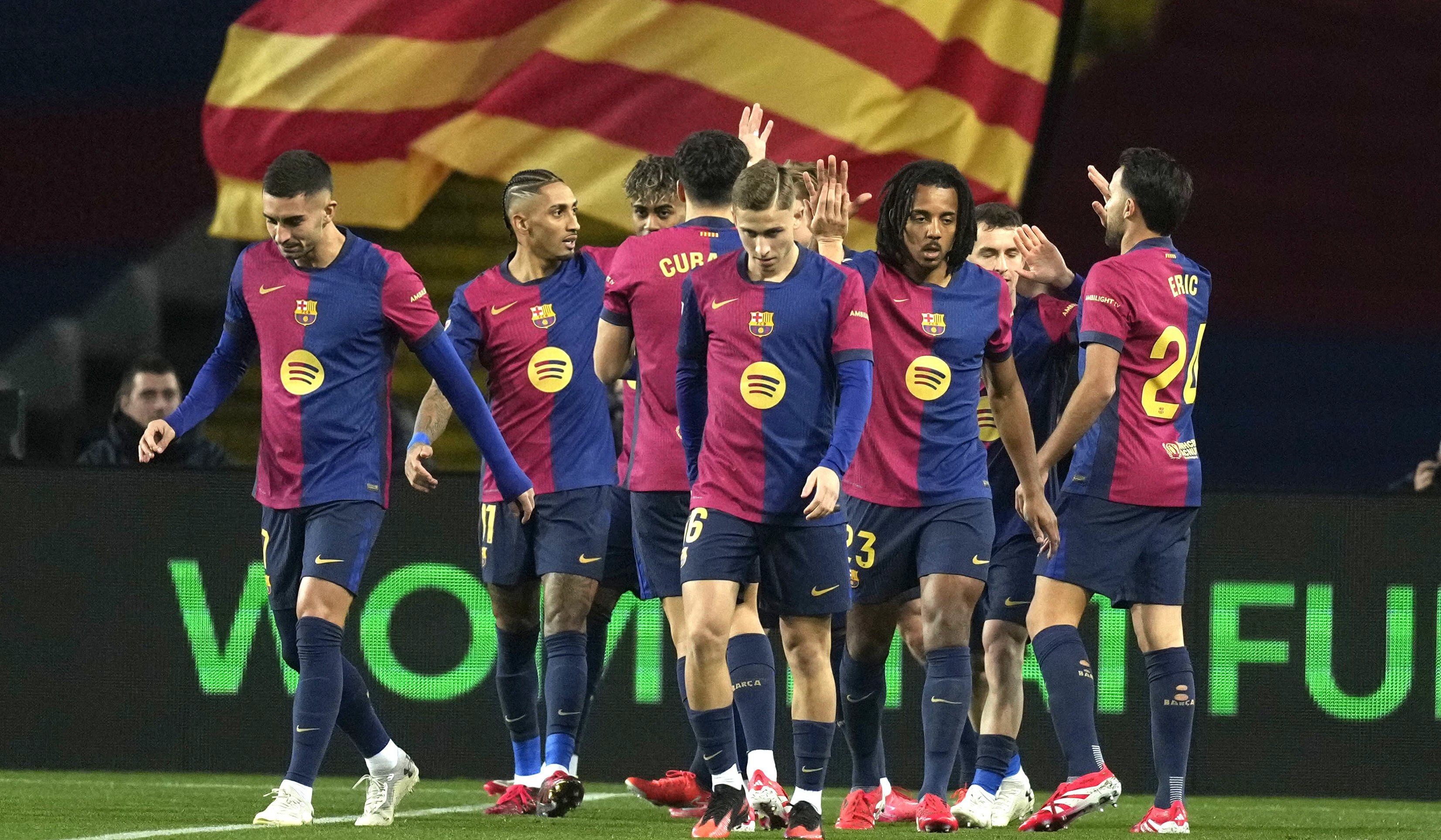 开云体育官方网站-足球赛场一番风云，球员们展现实力的简单介绍