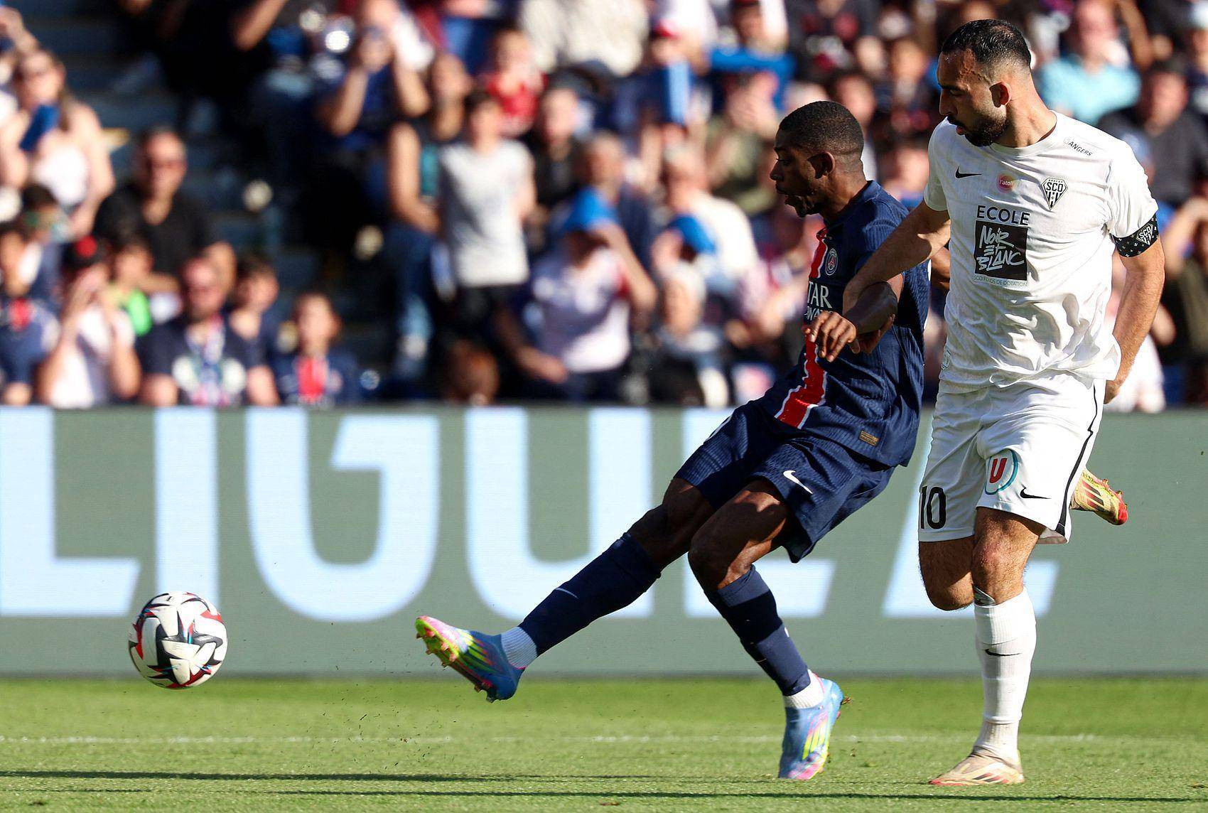 开云体育入口-巴黎圣日耳曼队凭一己之力夺得胜利