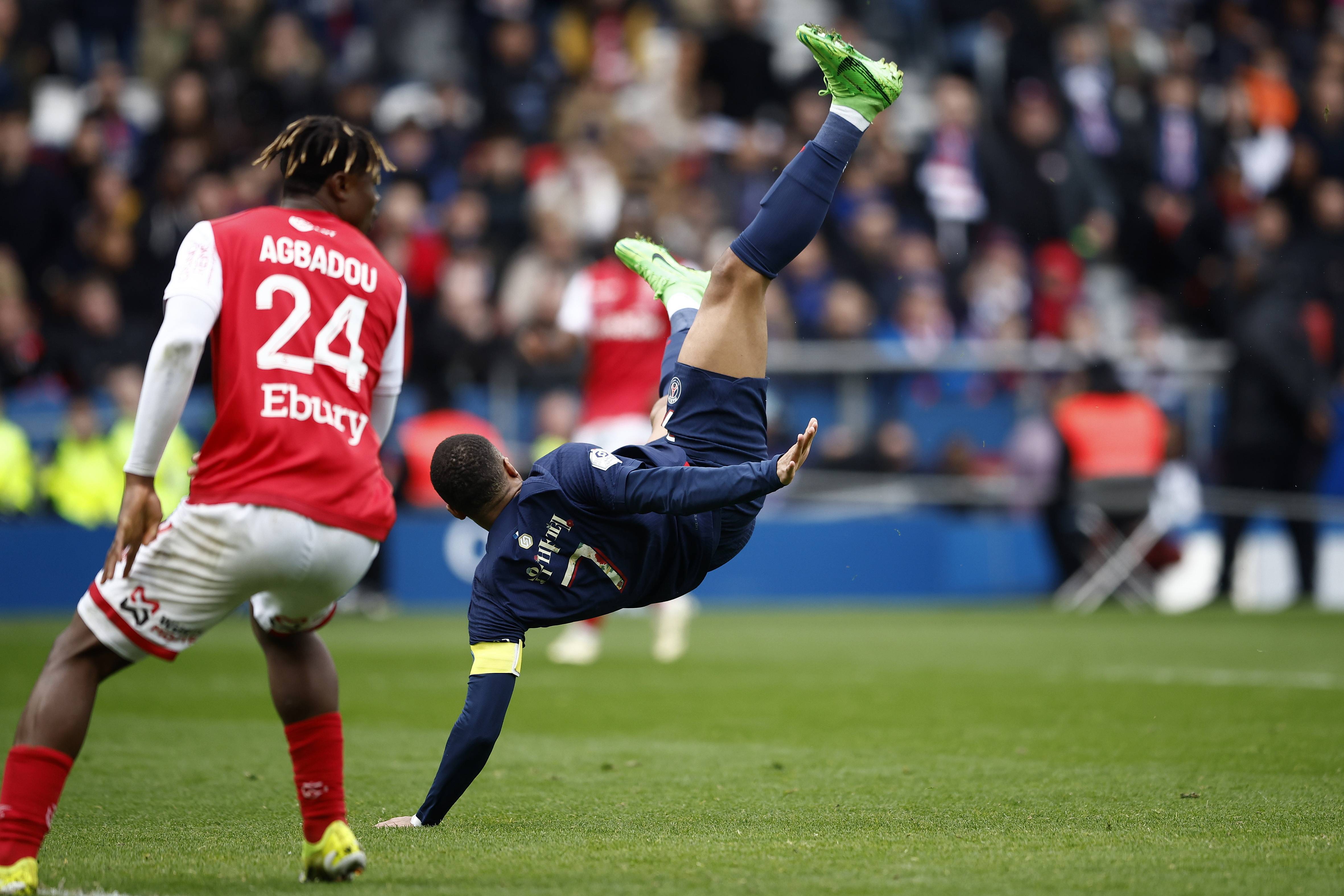 栋元容为就要赢比赛巴黎圣日耳法甲的简单介绍 栋元容为就要赢比赛巴黎圣日耳法甲的简单介绍