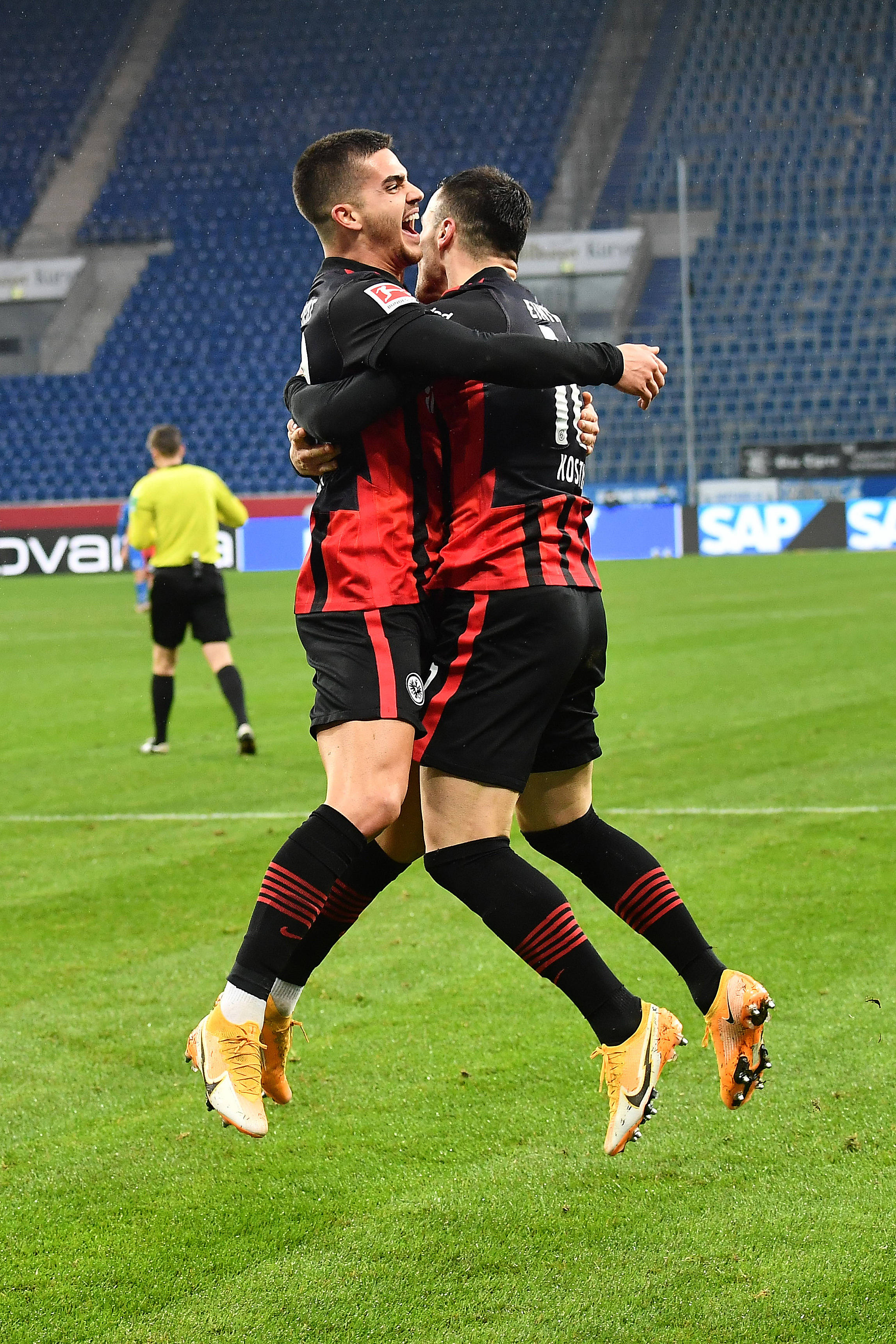 法兰克福遭遇惨败,霍芬海姆完胜对手 法兰克福遭遇惨败,霍芬海姆完胜对手