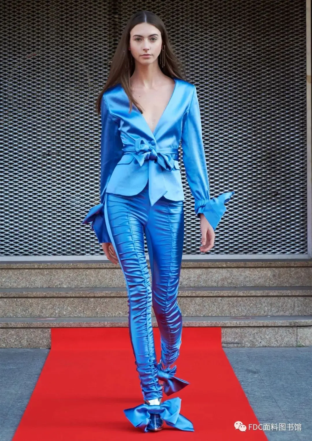 开云体育官方网站-意大利举办国际时装周，吸引全球目光的简单介绍