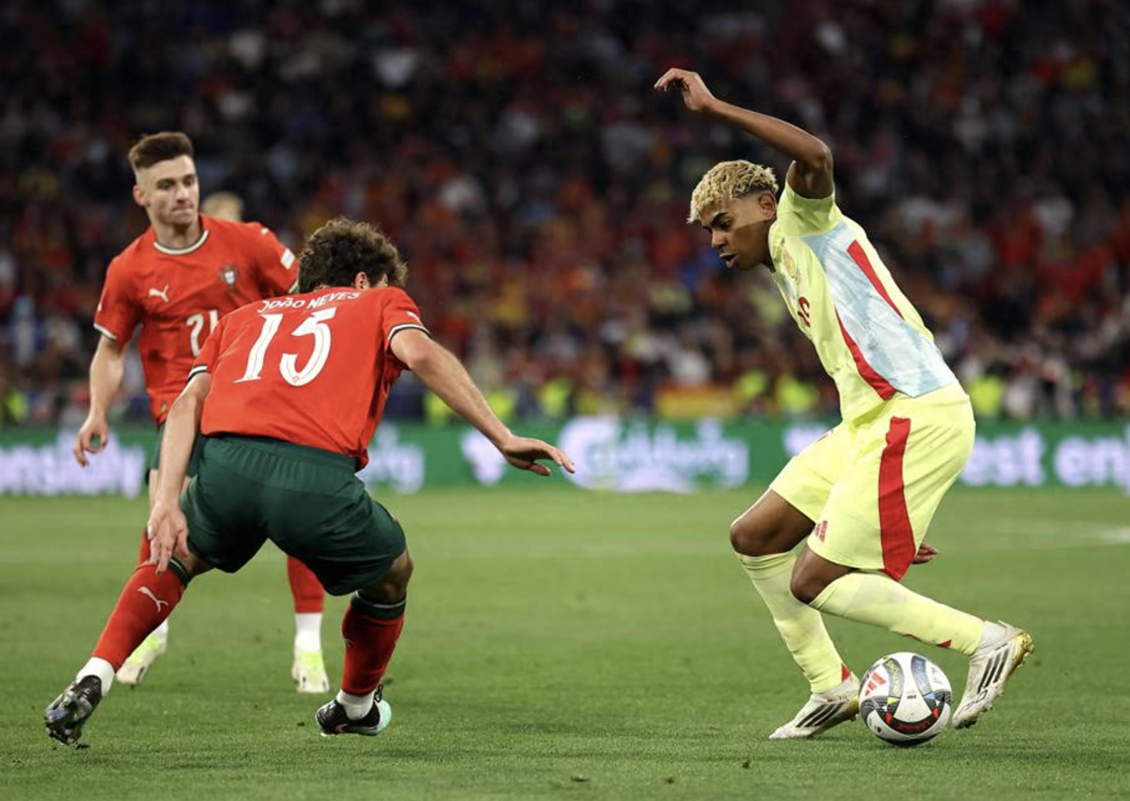 开云下载-热血对决！欧洲足坛英雄再次相逢