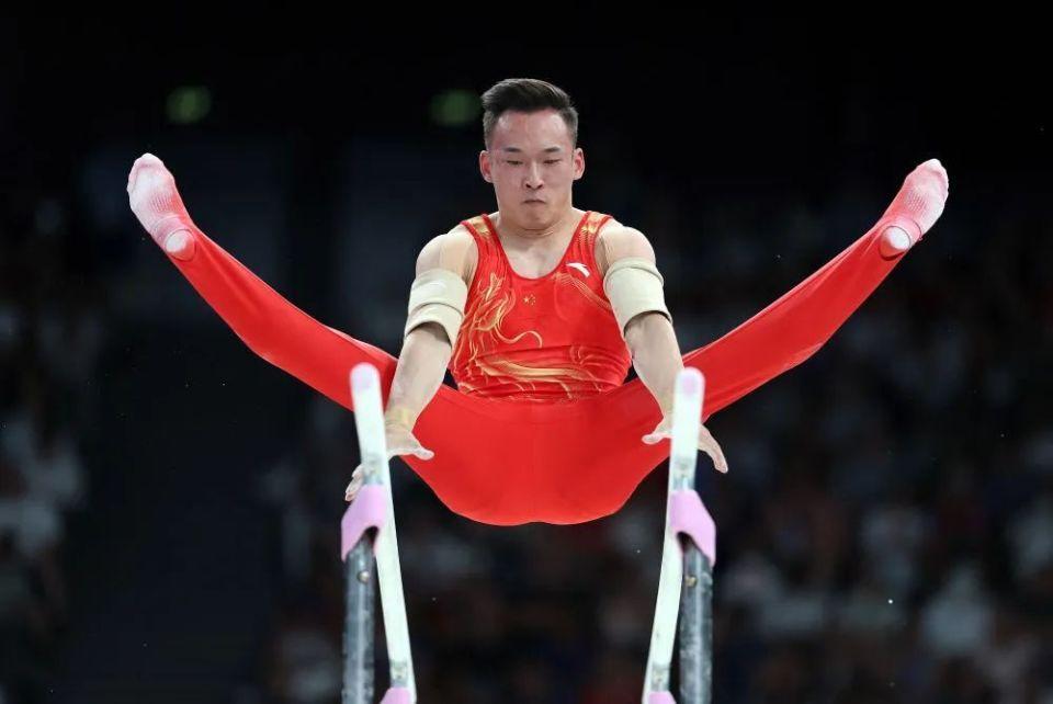 开云官网-体操男团在团体赛中展现团队精神