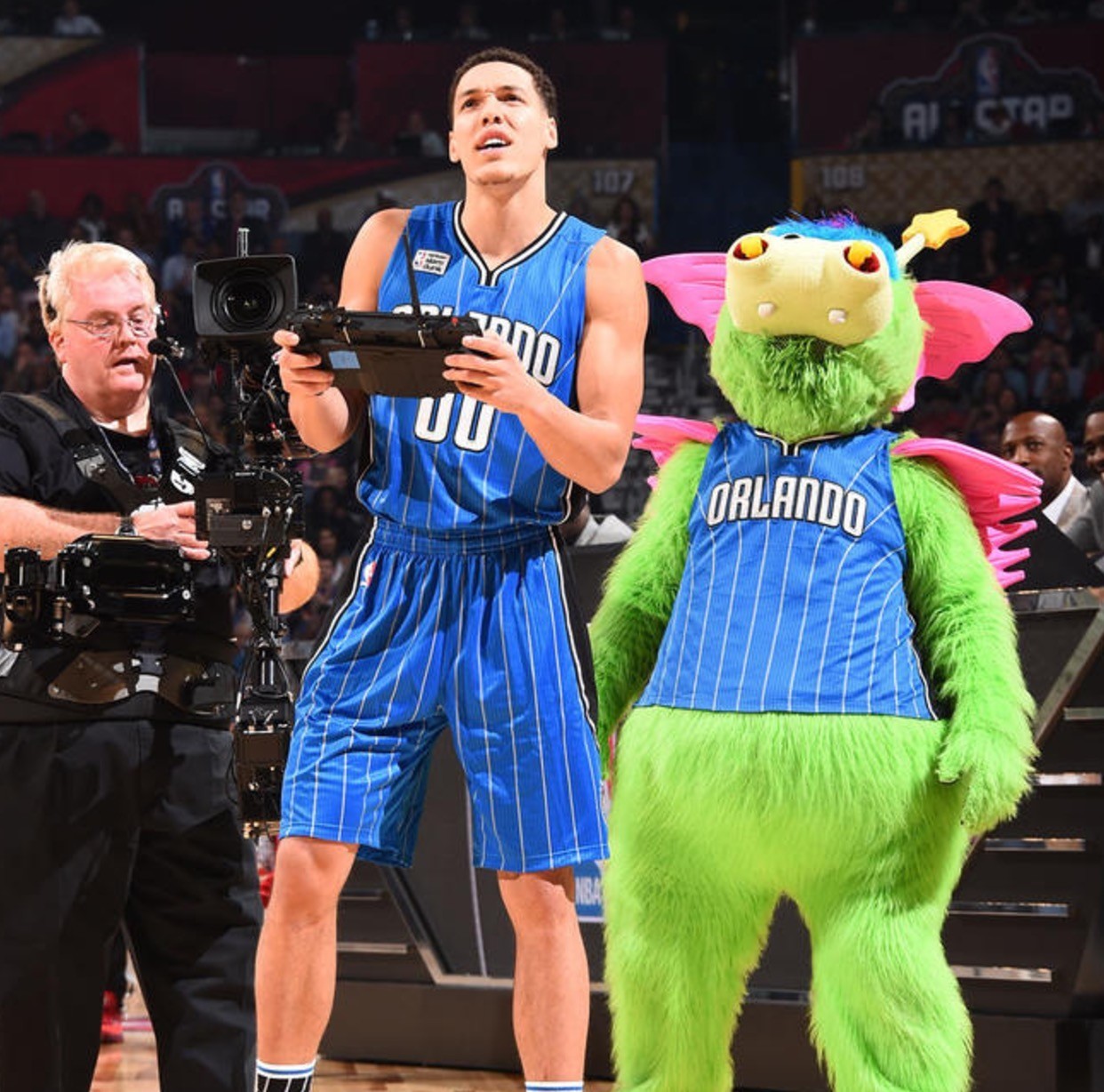 关于高能对决:戈登和霍乐迪将在总决赛中碰撞的信息 关于高能对决:戈登和霍乐迪将在总决赛中碰撞的信息