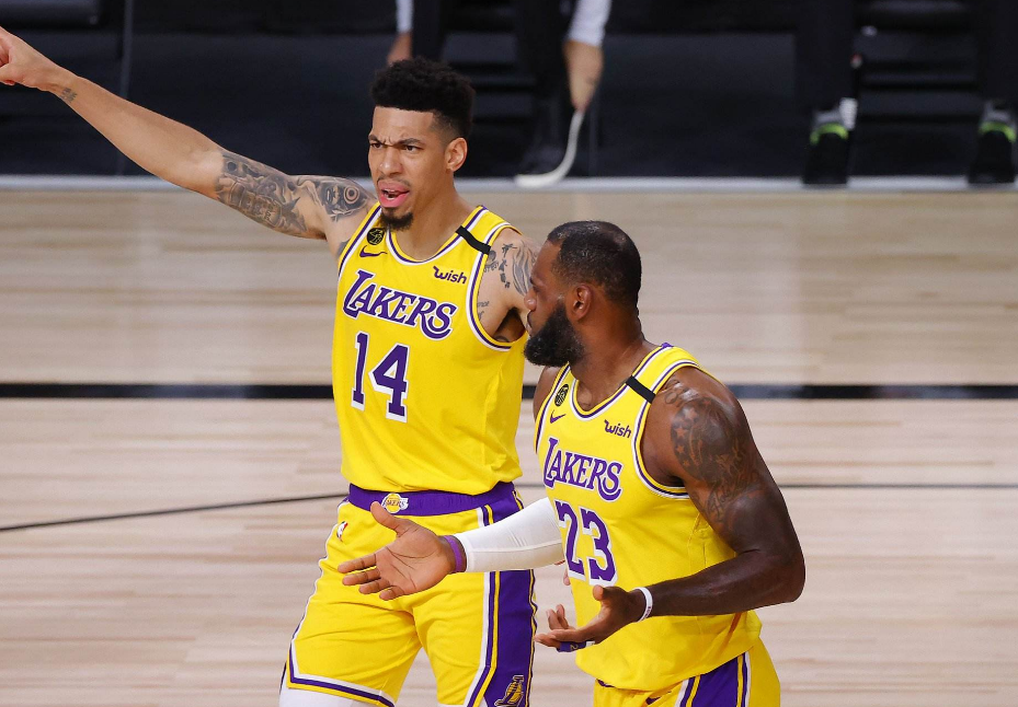 开云体育下载-包含黄蜂强势日本男篮，丹尼·格林统治全场的词条